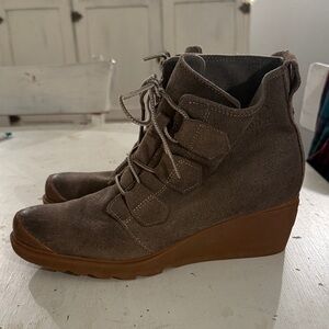 Sorel Toronto water proof lace up wedge boot